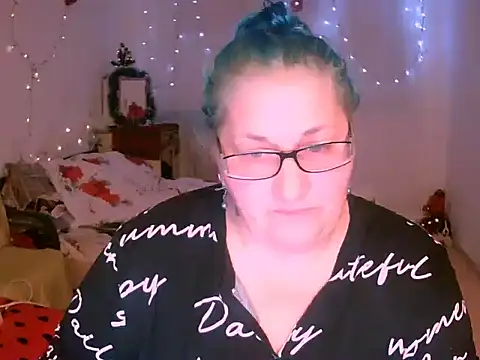 mayamayx online show from December 2025 06:48:02 PM