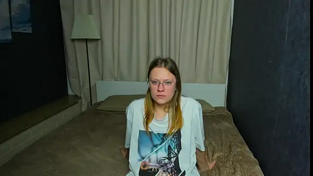 TessaSwans online show from January 2025 12:16:02 PM