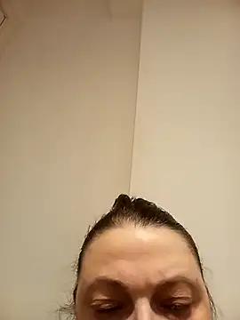 HotHornyEmmaX online show from December 2025 07:56:02 AM