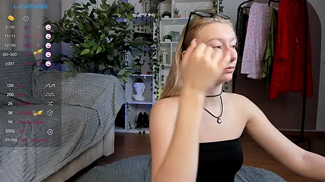 Rachel Rut online show from October 2025 04:12:01 AM