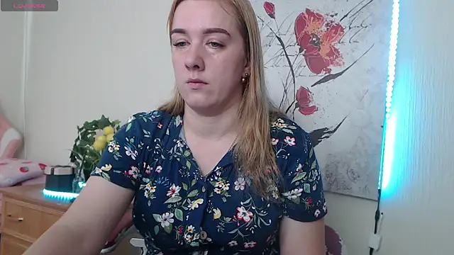 MarthaSimons online show from June 2026 04:06:02 AM