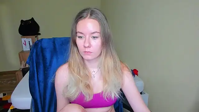 EmilyPaw online show from February 2025 10:35:01 AM