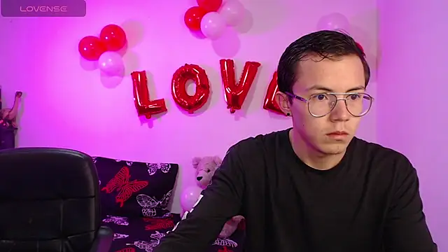 Tina 4 Charlie online show from February 2025 12:00:02 PM