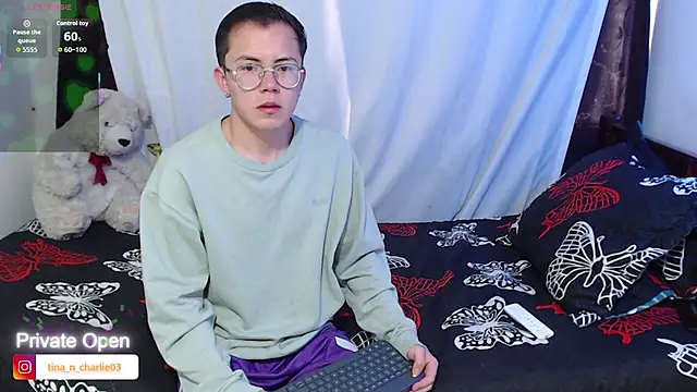 Tina 4 Charlie online show from September 2025 01:23:02 PM