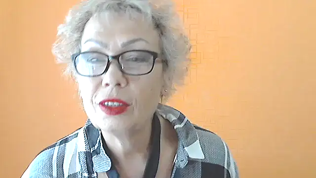 NessyJenixs online show from September 2025 06:39:02 AM