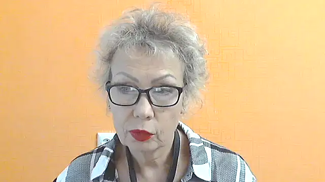 NessyJenixs online show from September 2025 06:07:01 AM