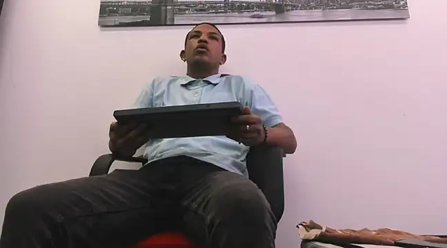 carlos alber12 online show from February 2025 07:15:02 PM