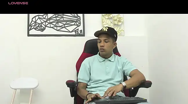 carlos alber12 online show from March 2025 12:57:02 PM