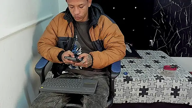 carlos alber12 online show from October 2025 12:36:02 PM