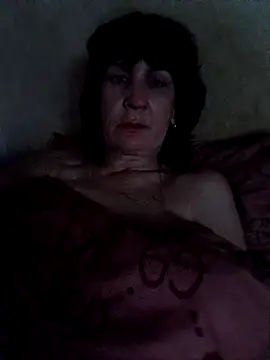 Laura Kiss online show from April 2026 09:39:33 PM