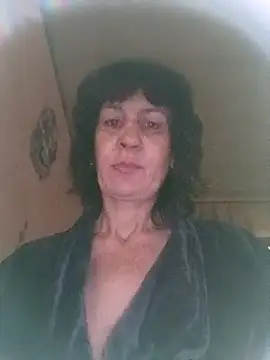 Snapshot of Laura_Kiss chatting on May 2026 05:35:01 AM Laura Kiss online show from May 2026 05:35:01 AM