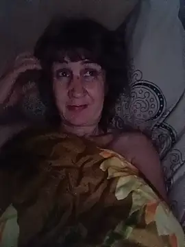 Snapshot of Laura_Kiss chatting on June 2026 08:10:02 PM Laura Kiss online show from June 2026 08:10:02 PM
