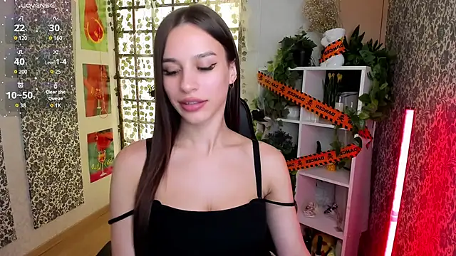 Snapshot of KristineBeauty chatting on November 2025 08:36:02 AM KristineBeauty online show from November 2025 08:36:02 AM