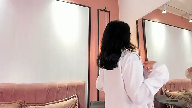 Snapshot of fiorella_paris chatting on March 2025 04:19:01 AM fiorella paris online show from March 2025 04:19:01 AM