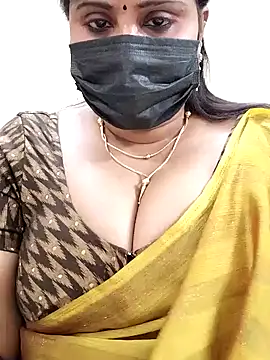 Queenflowerr online show from January 2025 03:04:02 PM