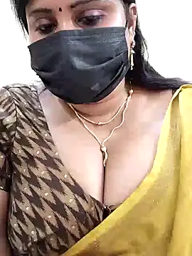 Queenflowerr online show from January 2025 07:59:02 PM