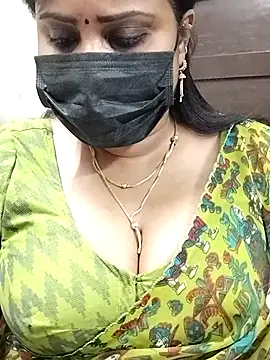 Queenflowerr online show from February 2025 01:55:02 PM