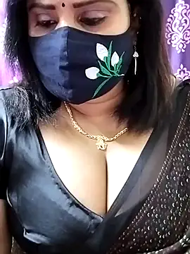 Queenflowerr online show from September 2025 05:51:01 PM