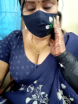 Queenflowerr online show from February 2026 07:42:02 AM