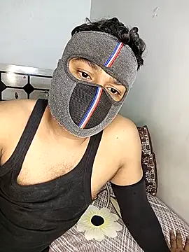 Love-N online show from November 2025 12:32:02 AM