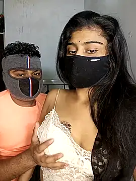 Love-N online show from November 2025 10:46:01 PM