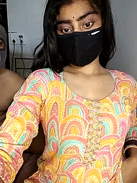 Love-N online show from December 2025 06:01:02 PM