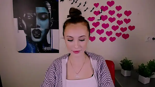 Snapshot of Nikonara_Love chatting on January 2025 01:53:01 PM Nikonara Love online show from January 2025 01:53:01 PM