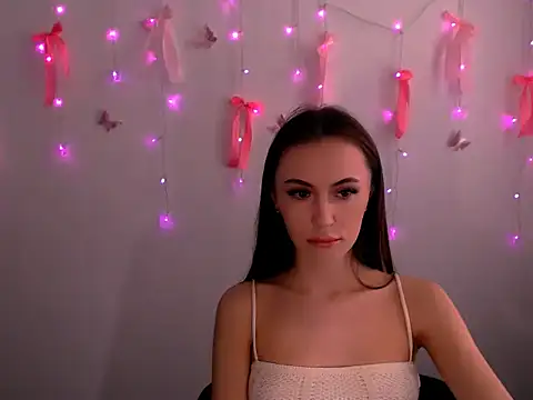 Nikonara Love online show from May 2026 12:24:02 PM
