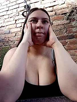 Snapshot of ary-cooper chatting on December 2025 08:14:02 PM ary-cooper online show from December 2025 08:14:02 PM