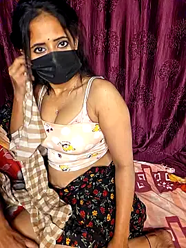 Hot honey77 online show from March 2025 05:46:01 PM