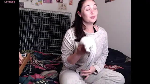 AdorahB3ll3 online show from November 2025 08:09:01 PM