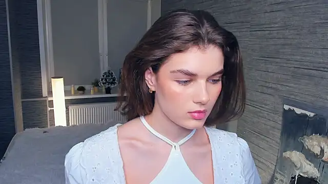 FloraDobb online show from January 2025 10:01:01 PM