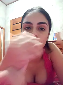 perolaa8 online show from February 2025 06:00:01 PM