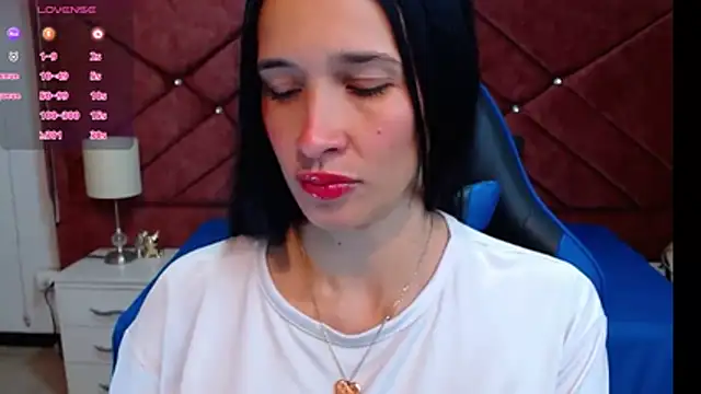 victoria adams07 online show from April 2026 01:26:01 PM