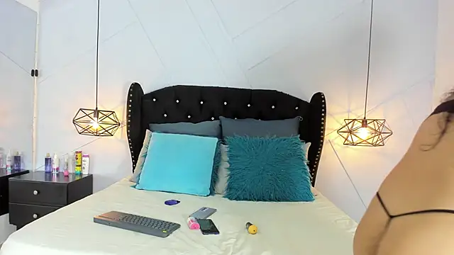 couple latin69 online show from February 2025 07:31:02 PM