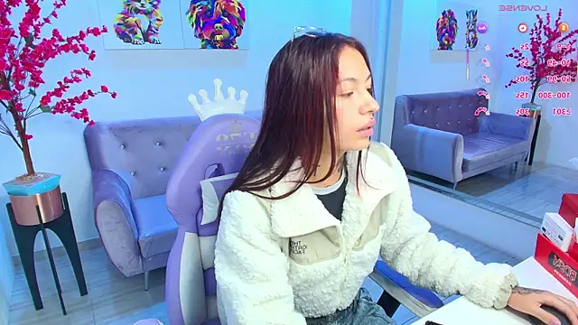 Snapshot of Charlotte_ethan chatting on November 2025 03:50:01 AM Charlotte ethan online show from November 2025 03:50:01 AM