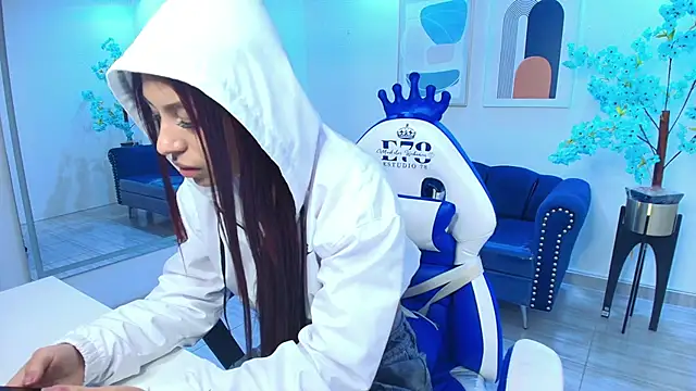 Snapshot of Charlotte_ethan chatting on November 2025 03:39:02 AM Charlotte ethan online show from November 2025 03:39:02 AM