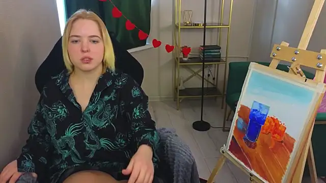 Manic pixie  online show from February 2025 11:05:01 AM