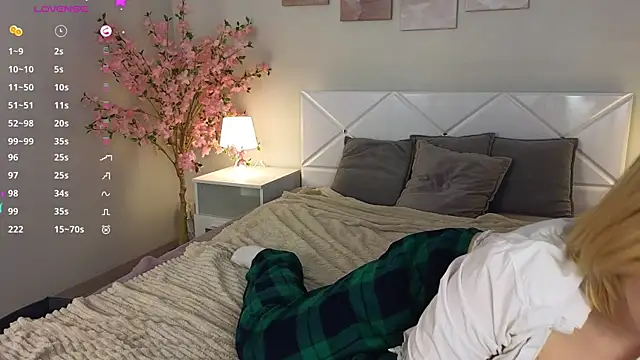 Manic pixie  online show from March 2025 10:56:02 AM