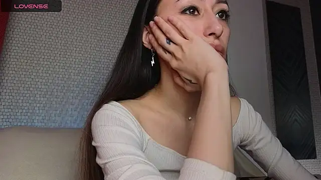 Isabela Run online show from February 2025 04:40:01 AM