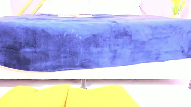 Alaia Colins online show from February 2025 09:36:02 AM