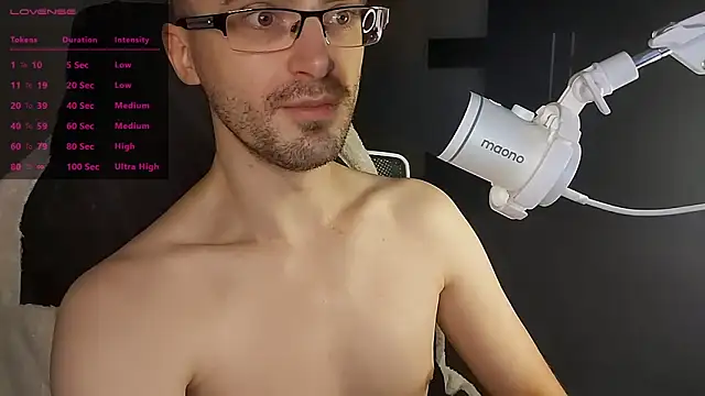 Snapshot of Moonsire1 chatting on January 2026 07:11:01 PM Moonsire1 online show from January 2026 07:11:01 PM