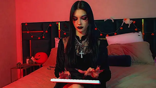 BeverlyMost online show from October 2025 06:20:01 PM