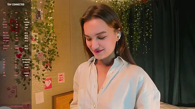 Snapshot of tempt_for_you chatting on March 2025 01:30:02 PM tempt for you online show from March 2025 01:30:02 PM