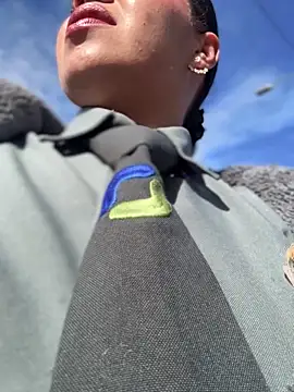 Ariana-07 online show from October 2025 12:38:02 PM