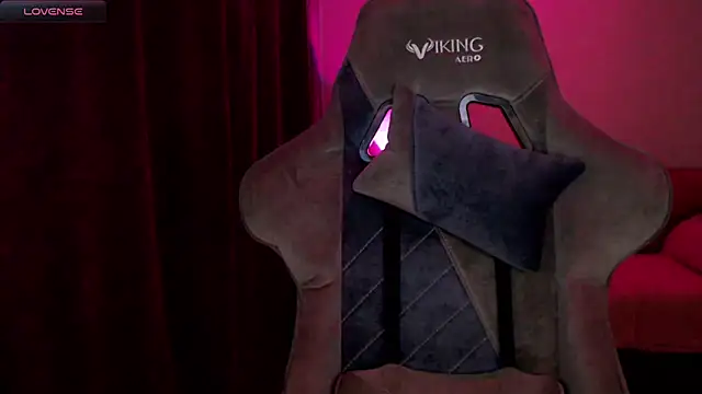 Ohmy Nora  online show from March 2025 02:06:02 AM