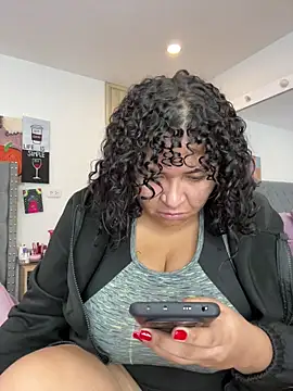 KarlaWild online show from October 2025 01:33:02 PM