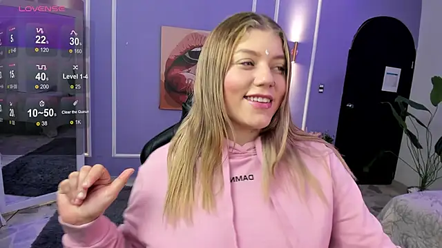 Snapshot of alaia_greyy chatting on November 2025 12:37:02 PM alaia greyy online show from November 2025 12:37:02 PM