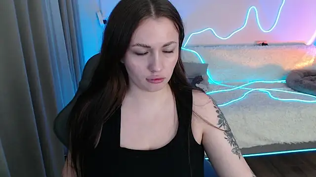 Ollie James online show from September 2025 08:20:02 PM