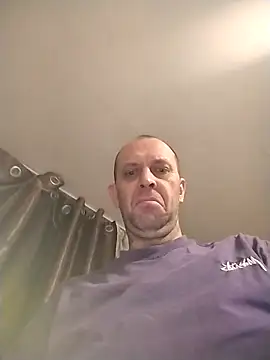 MaxDevilWhite online show from November 2025 05:25:01 PM